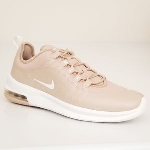 Nike Women's Air max axis